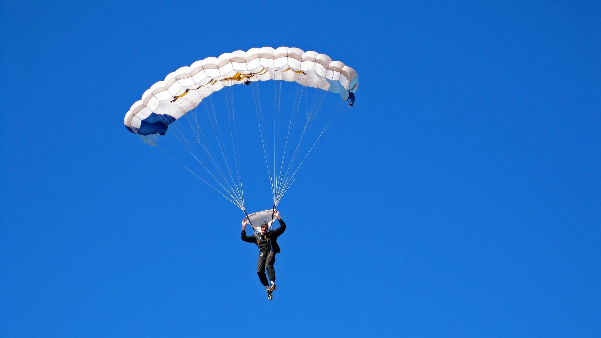 虚拟现实技术突破，沉浸式电竞体验迈向新高峰，沉浸性虚拟现实设备有